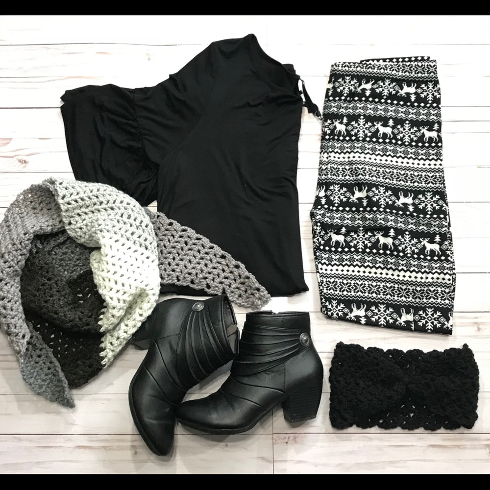 New Mix Black White Reindeer Leggings Plus Size